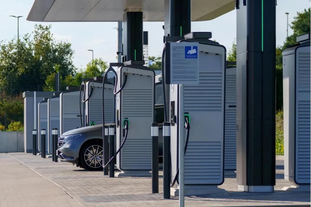 WSDA杂志社 | 电动汽车vs燃油汽车：谁才是未来？