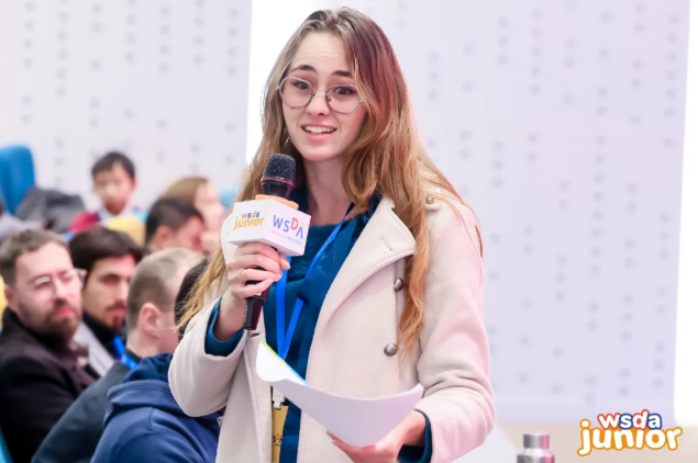 教练专访 | Coach Miecke：妙手吸睛！卓越的演讲者，如何用手势为演讲加分？